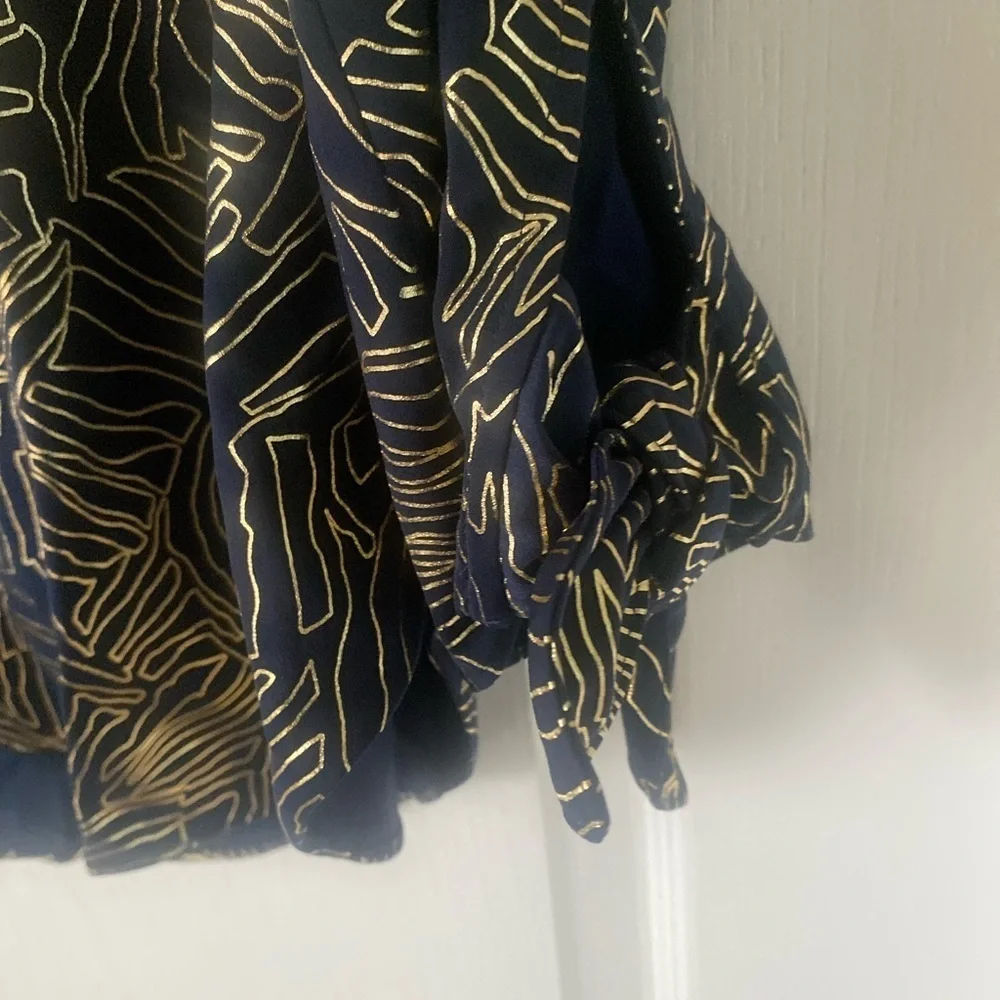 Michael Kors gold and navy blouse size-L
